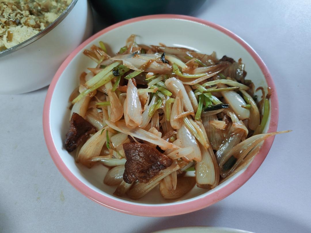 藠头炒肉真的太棒了👍🏻