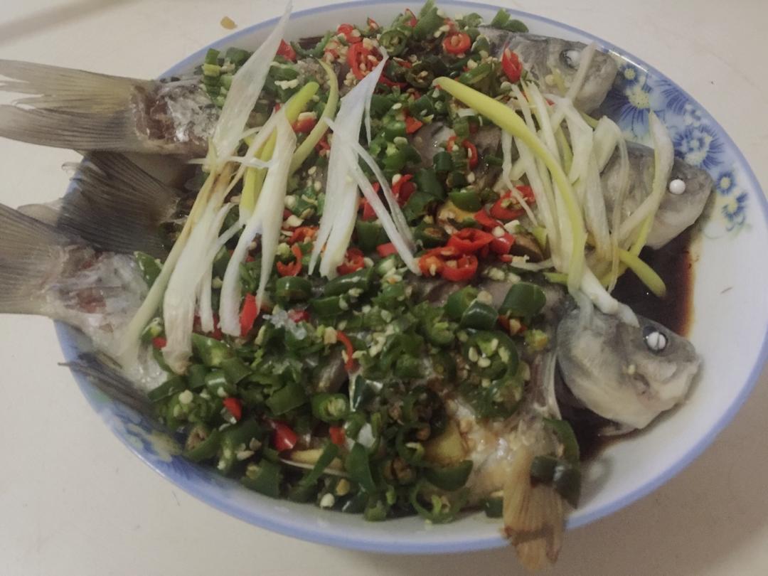 红烧鲫鱼