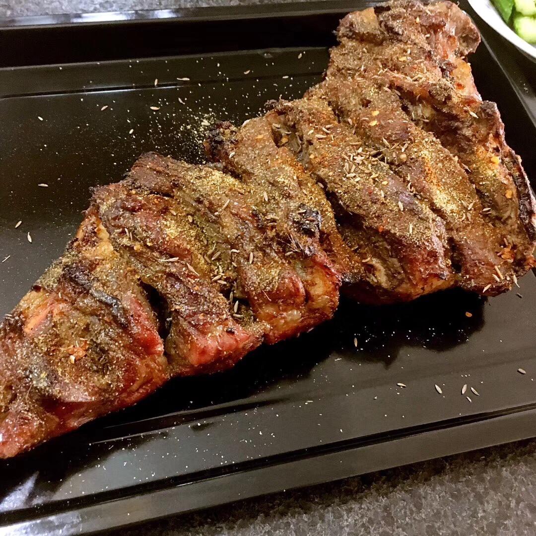 孜然蒜香烤羊腿