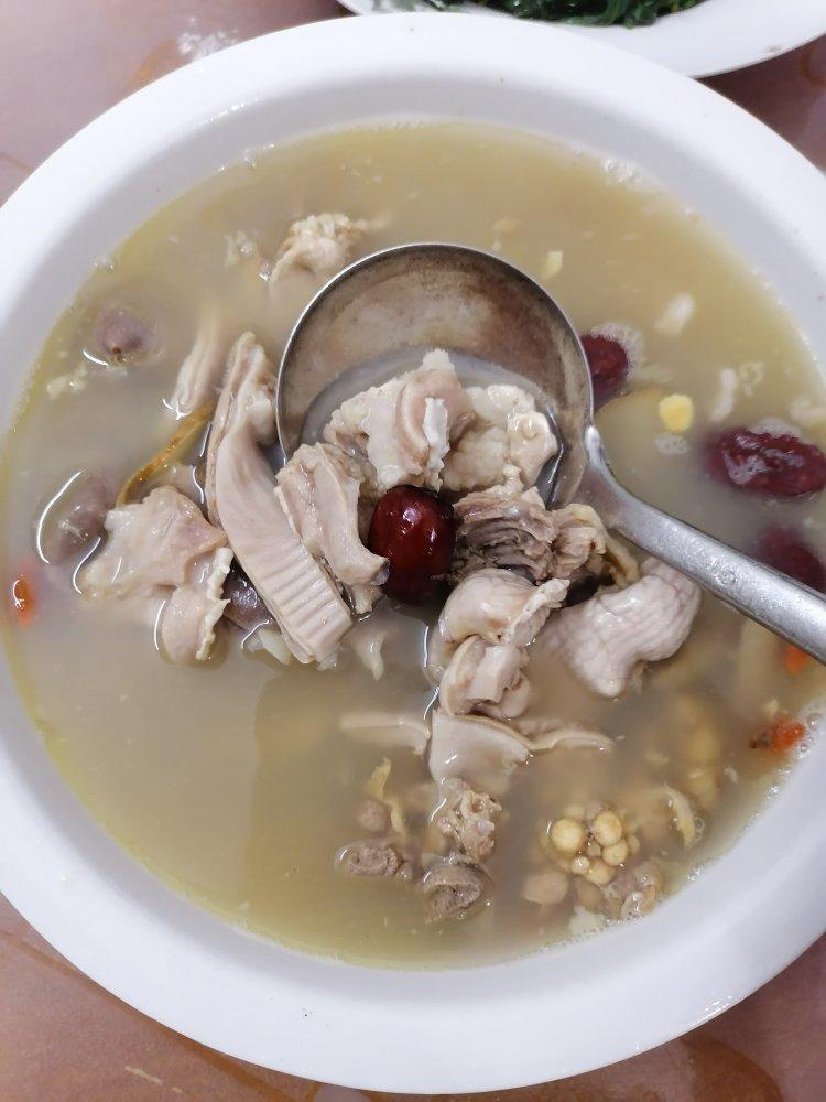 秋冬滋补硬菜【猪肚煲鸡】