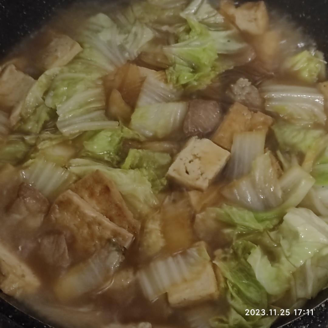 天冷了，一定要来锅热乎乎的白菜粉条炖豆腐