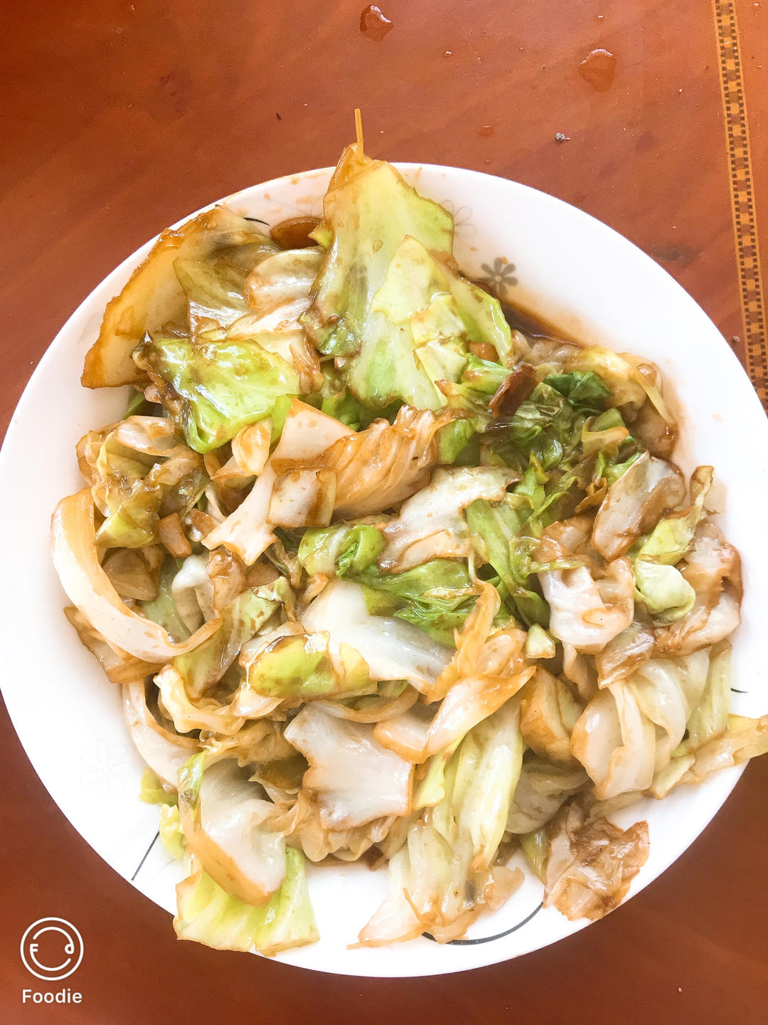 超级下饭的家常菜！给肉都不换的包菜炒鸡蛋