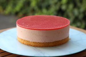 草莓酸奶慕斯蛋糕 Erdbeer-Joghurt-Torte的做法 步骤21
