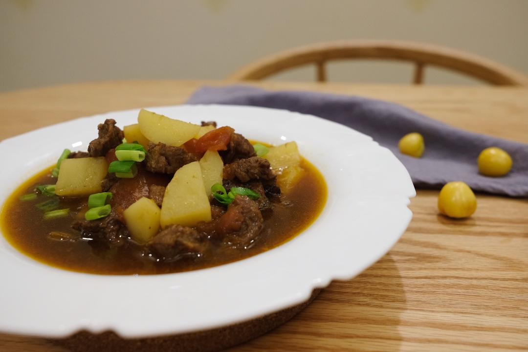 西红柿土豆炖牛腩