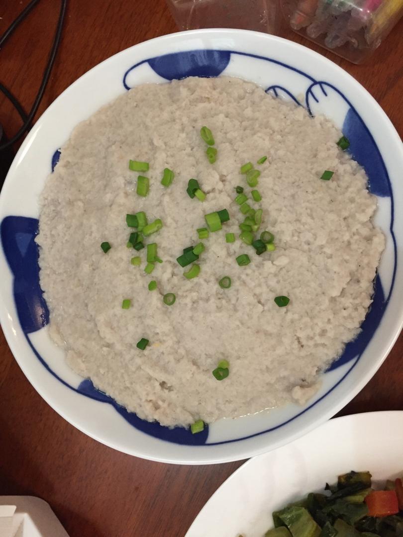 藕蒸肉饼电饭锅香菇藕饼适合老人小孩