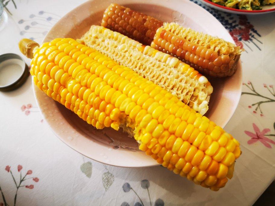 清煮甜玉米