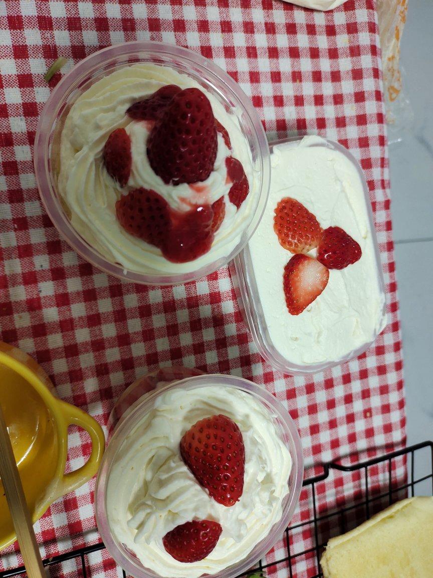 九月手工辅食做的红丝绒甜品抱抱桶