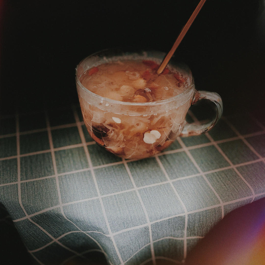 红枣银耳莲子羹