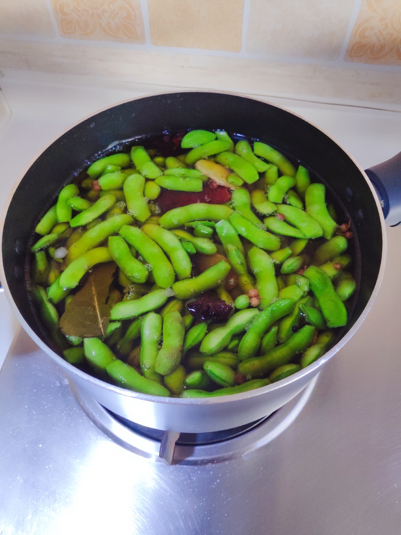 袁豆豆～煮毛豆（颜值高，味道好）的做法