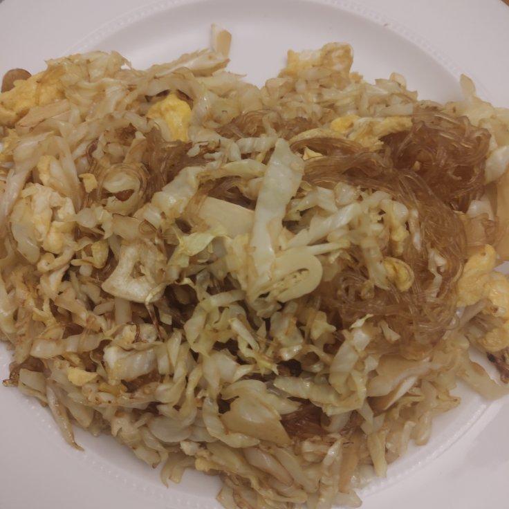 包菜粉丝炒鸡蛋