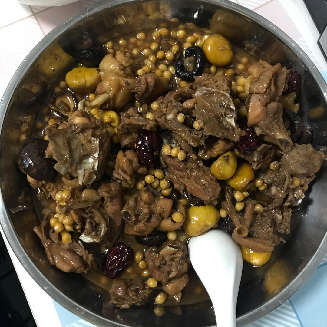 栗子焖鸡￨汁浓味郁、软糯入味