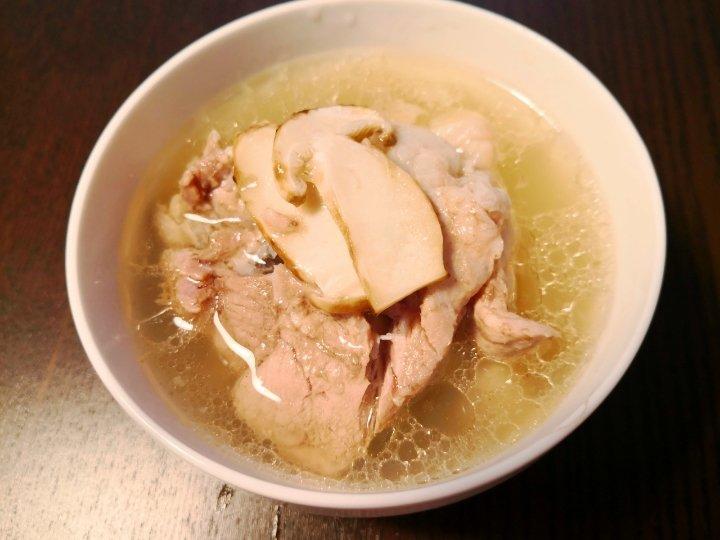 松茸排骨汤