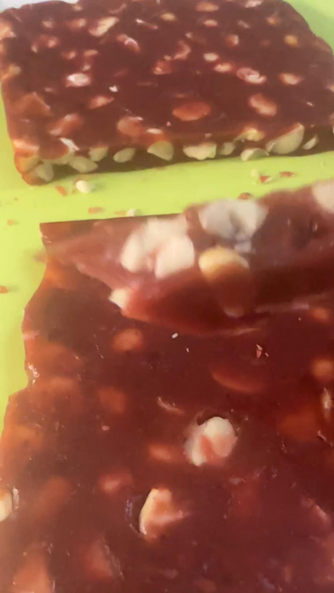 草莓软糖来了，这是今年最火的糖果，颜值超高！