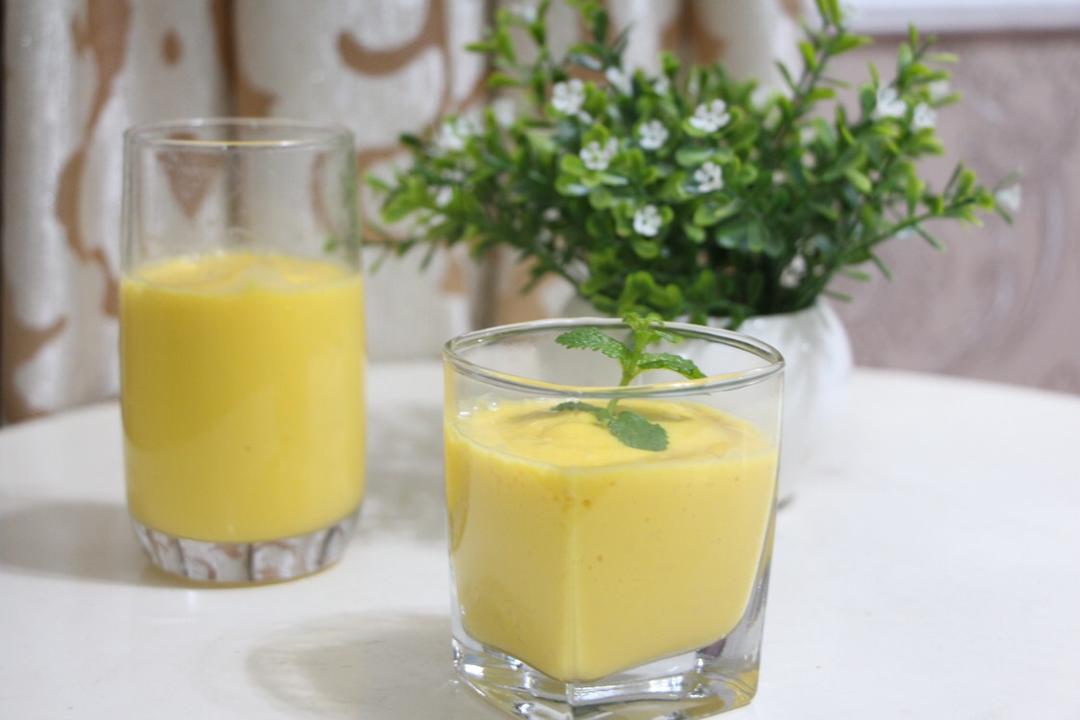 芒果奶昔（甜品）