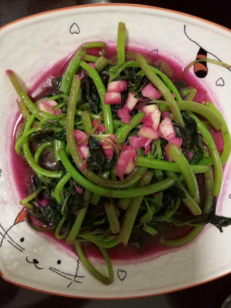 蒜茸炒红苋菜