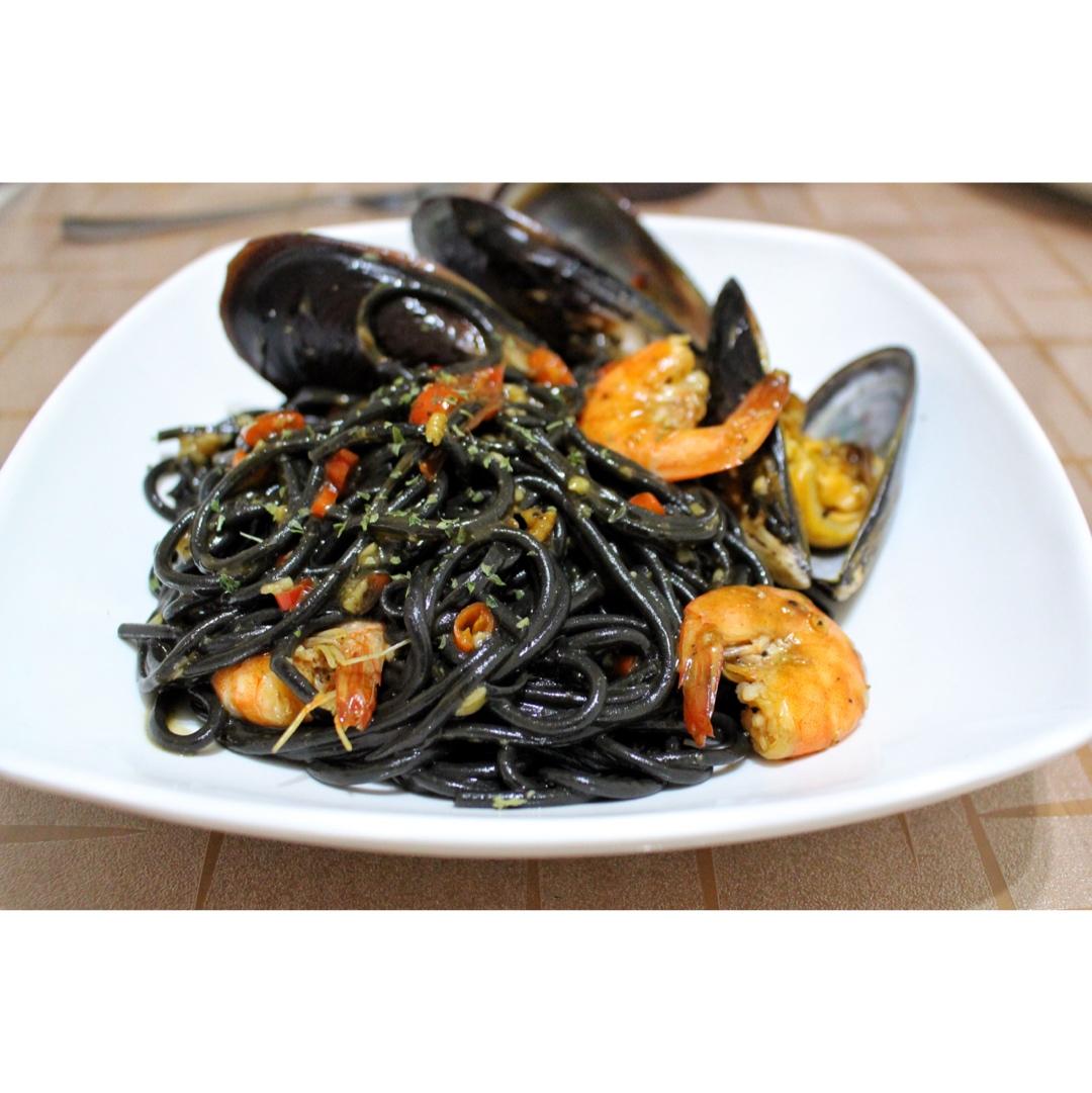 海鲜意大利面（大蒜辣椒味）