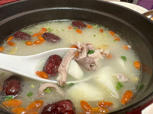 暖胃的淮山猪肚汤（蘸料复制清炖萝卜牛腩）的做法 步骤5