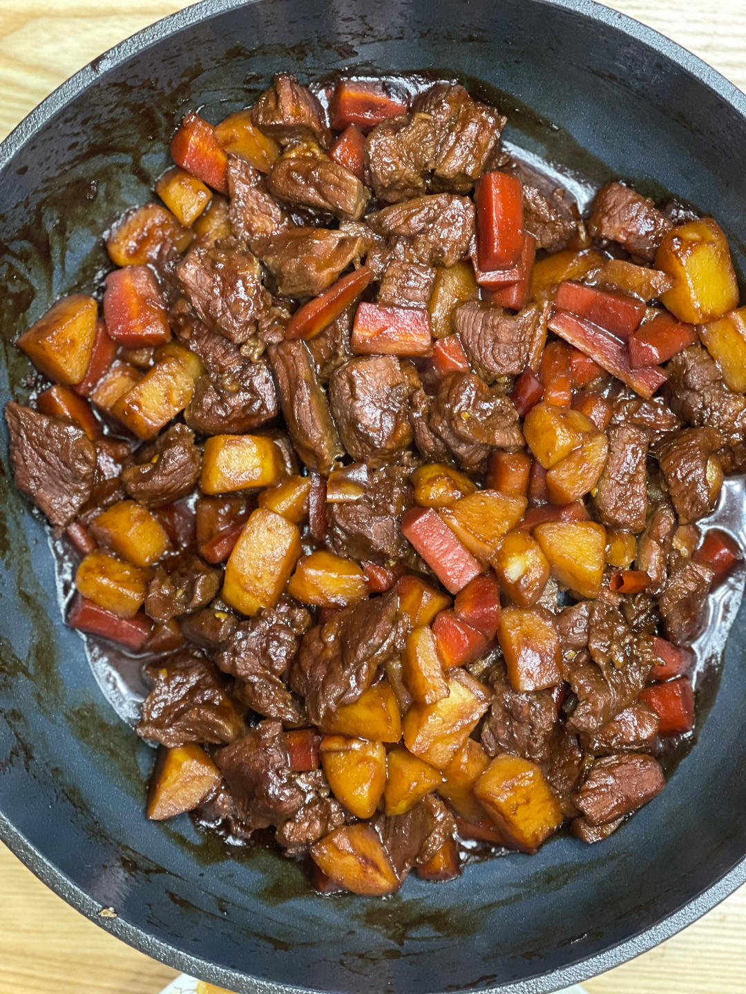 小土豆烧牛肉，红烧牛腩，好吃到舔盘