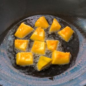 经典潮汕菜—糕烧番薯芋（加南瓜）的做法 步骤3