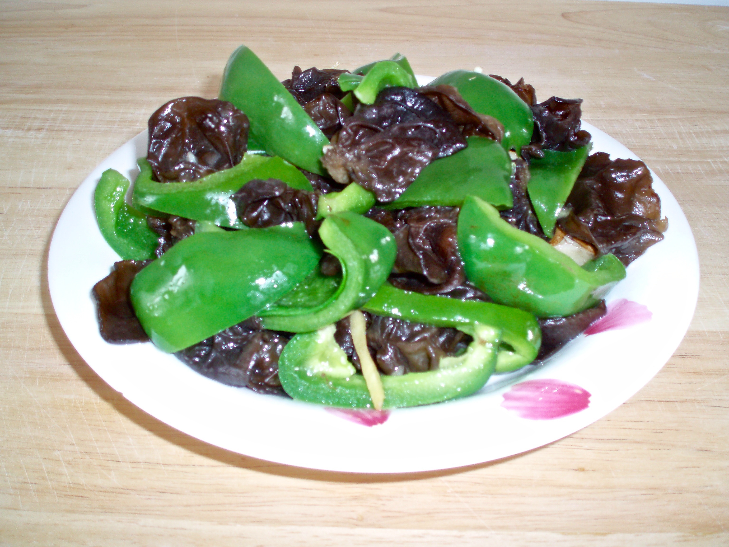 尖椒炒木耳