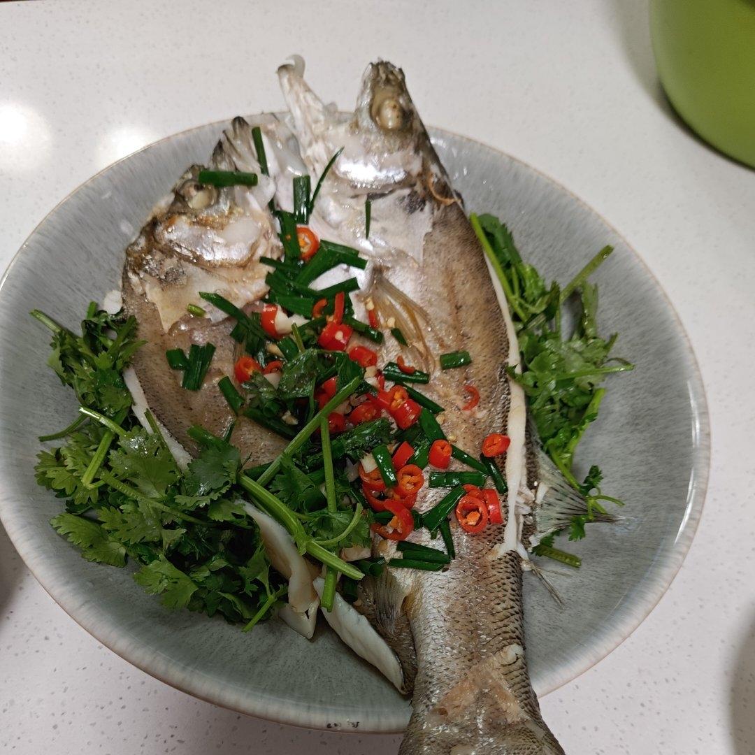 清蒸海鲈鱼
