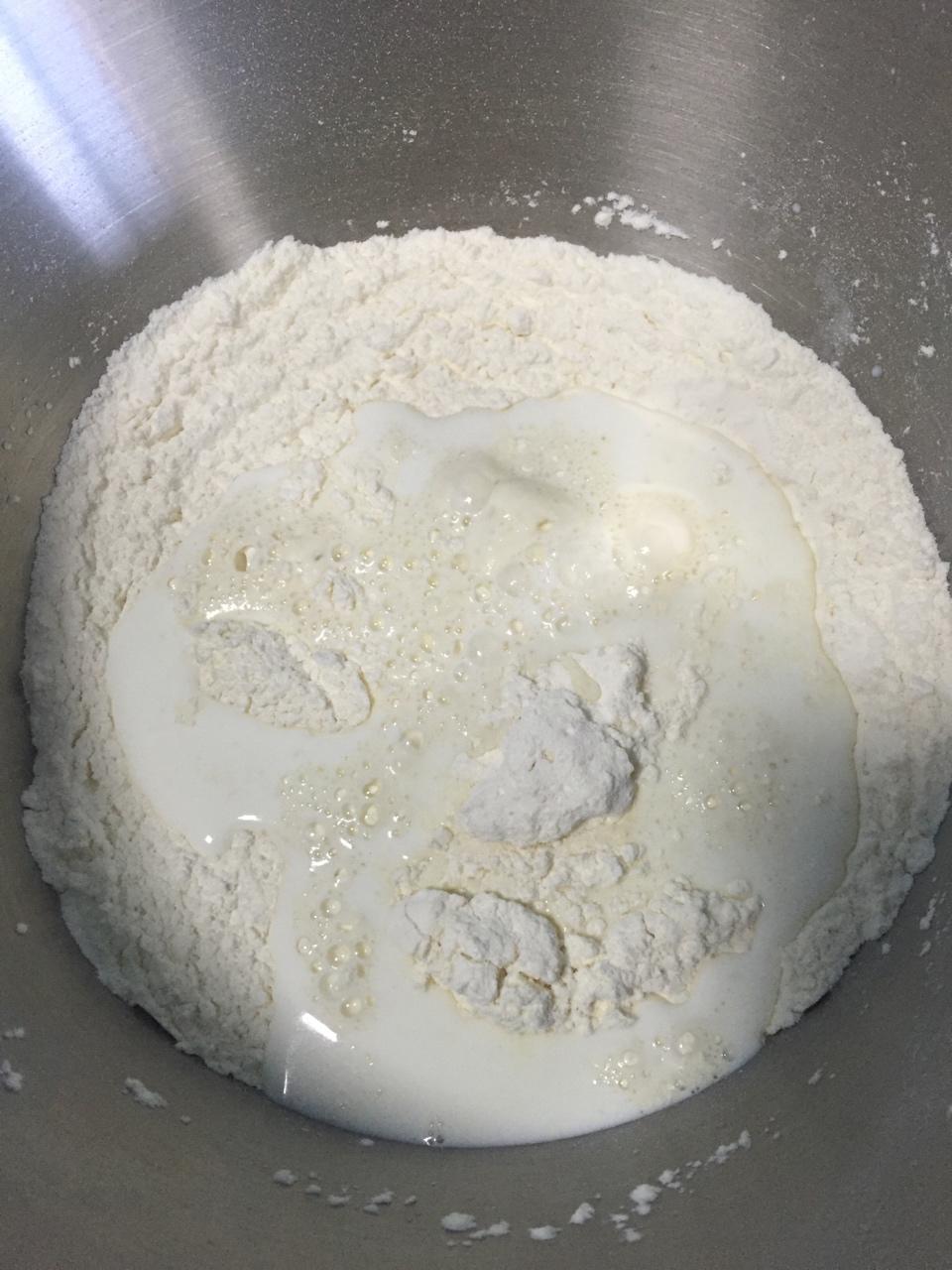 纯奶手撕吐司的做法 步骤1