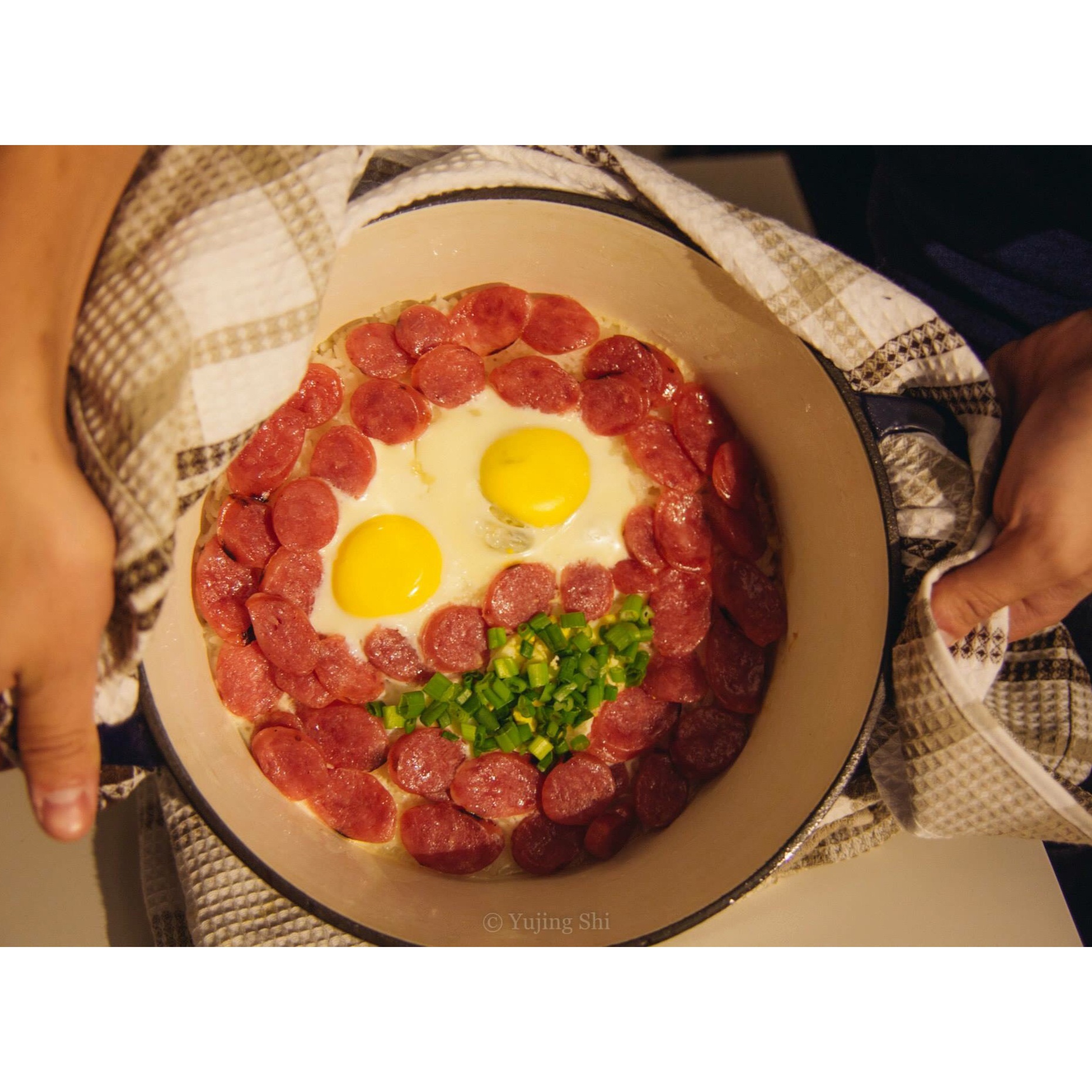 广式腊味煲仔饭