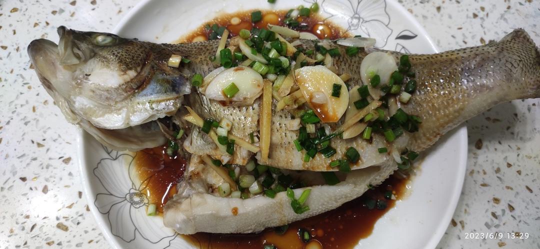 清蒸鲈鱼
