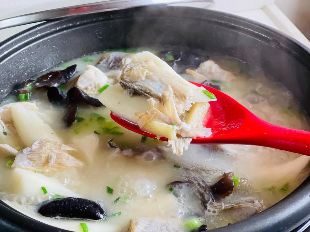 家常菜汤品第十道——沙光鱼山药汤的做法