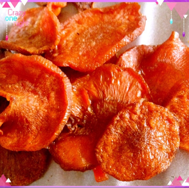 依照子瑜妈妈的方子制作的胡萝卜干，给宝宝当零食