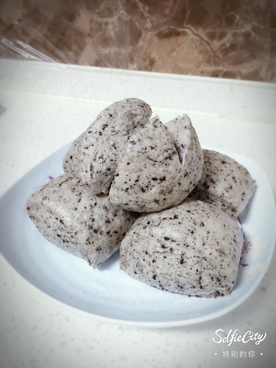 奶香黑芝麻刀切馒头