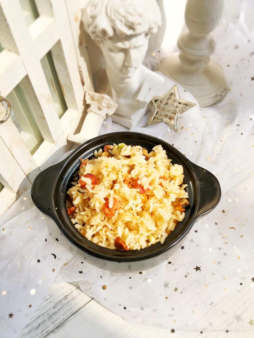 【香菇腊肠焖饭】