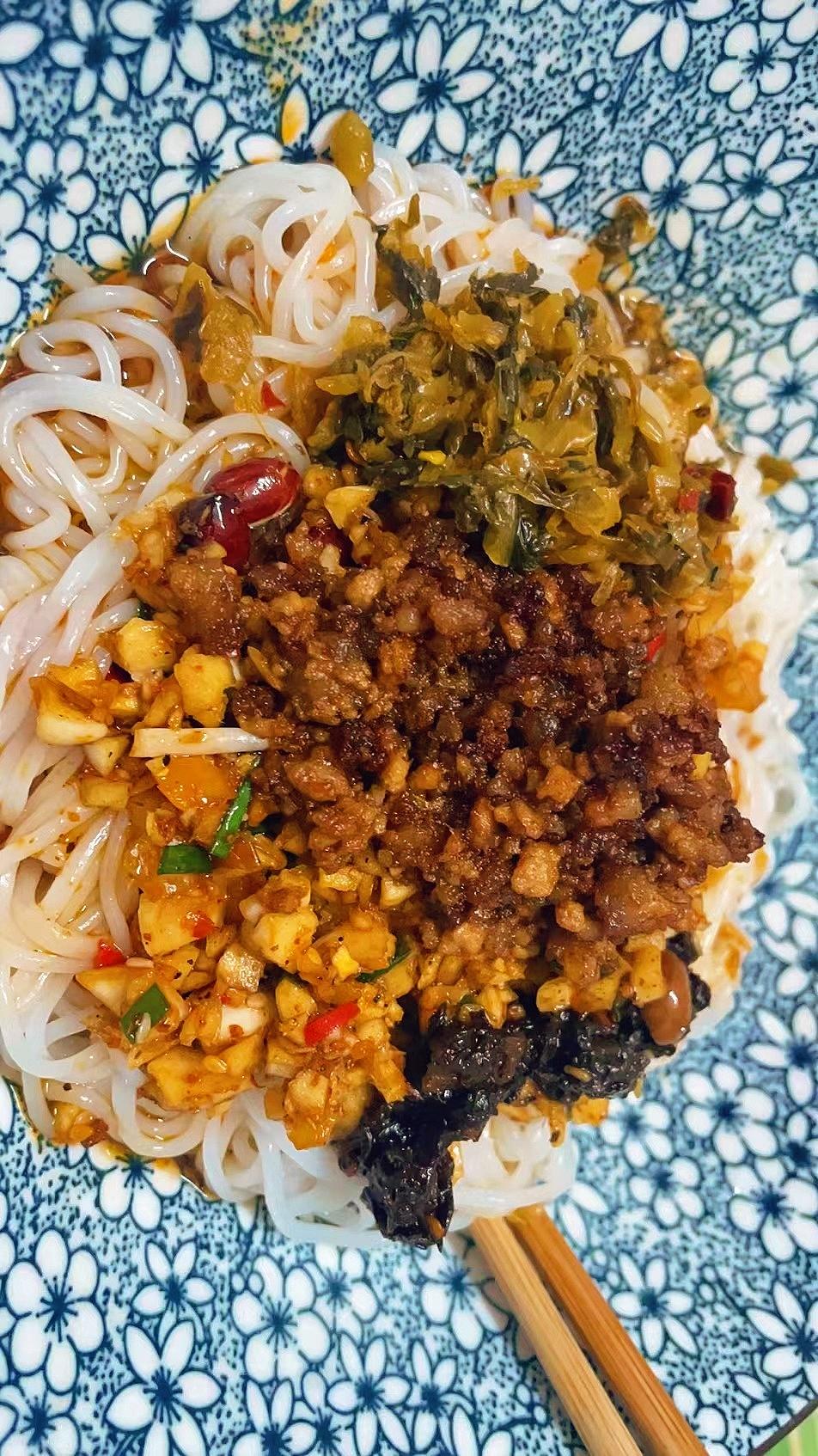 凉拌米粉的做法