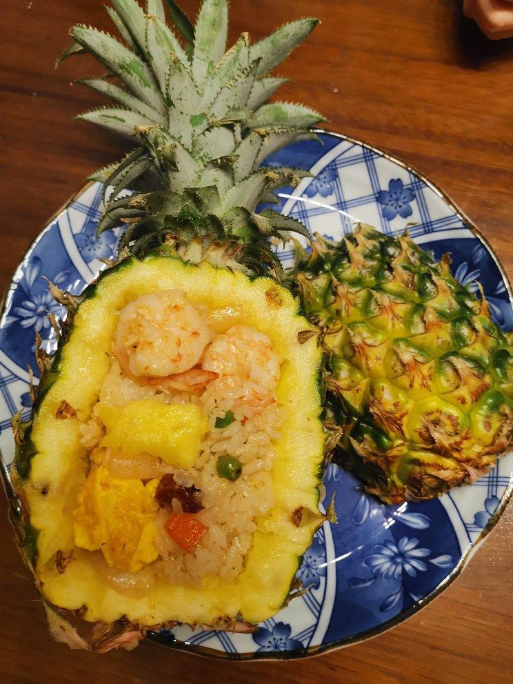 虾仁菠萝炒饭