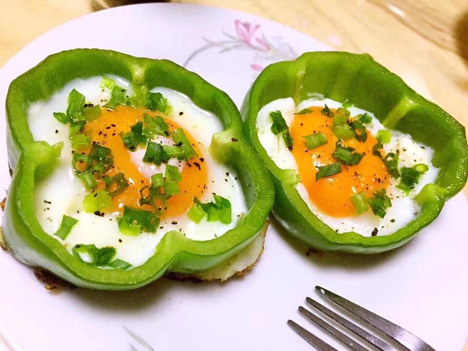 彩椒圈太阳花煎蛋