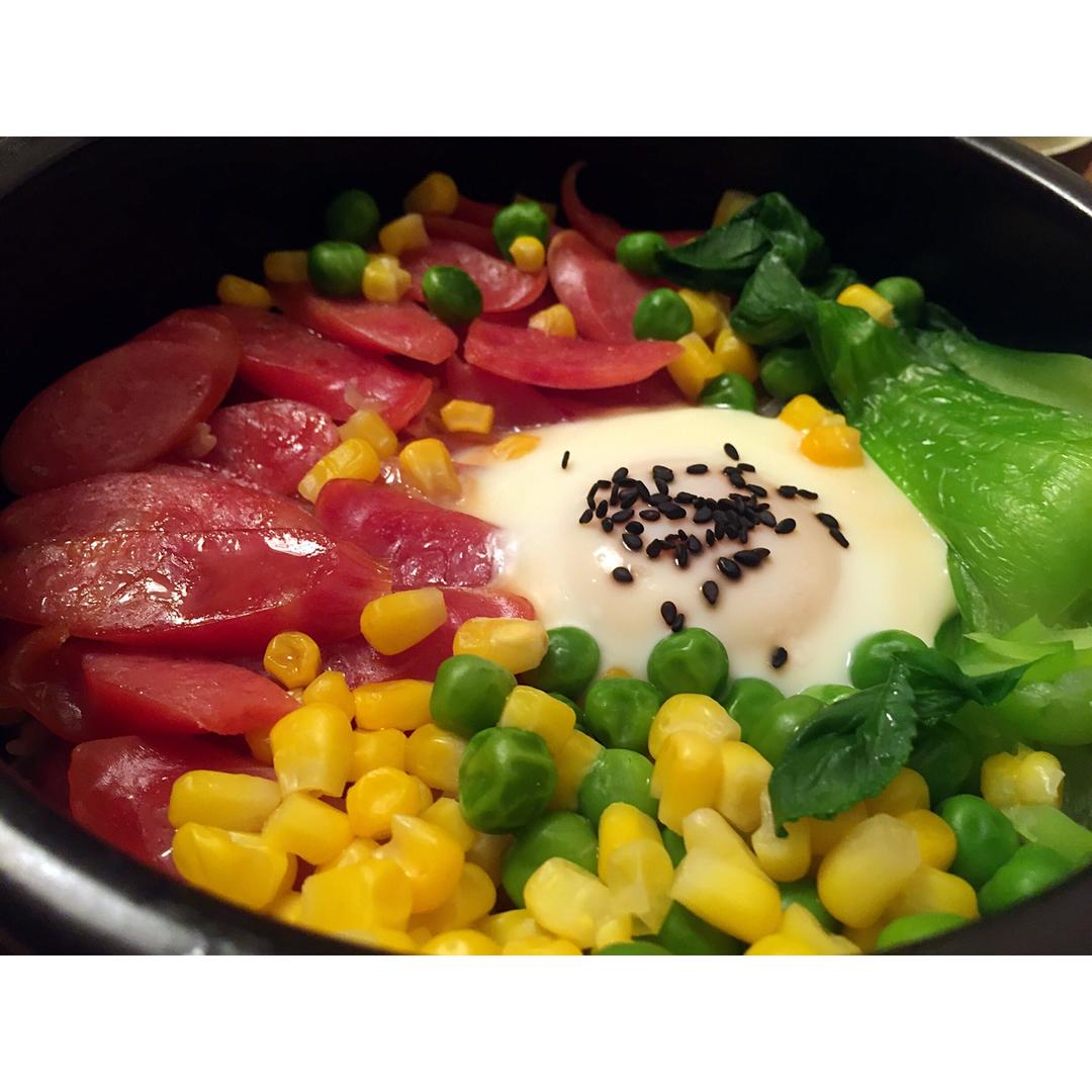 腊鸭腿腊肠煲仔饭