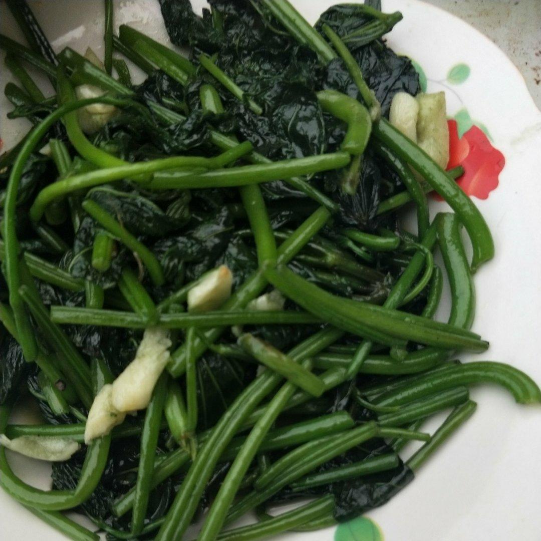 清炒红薯藤