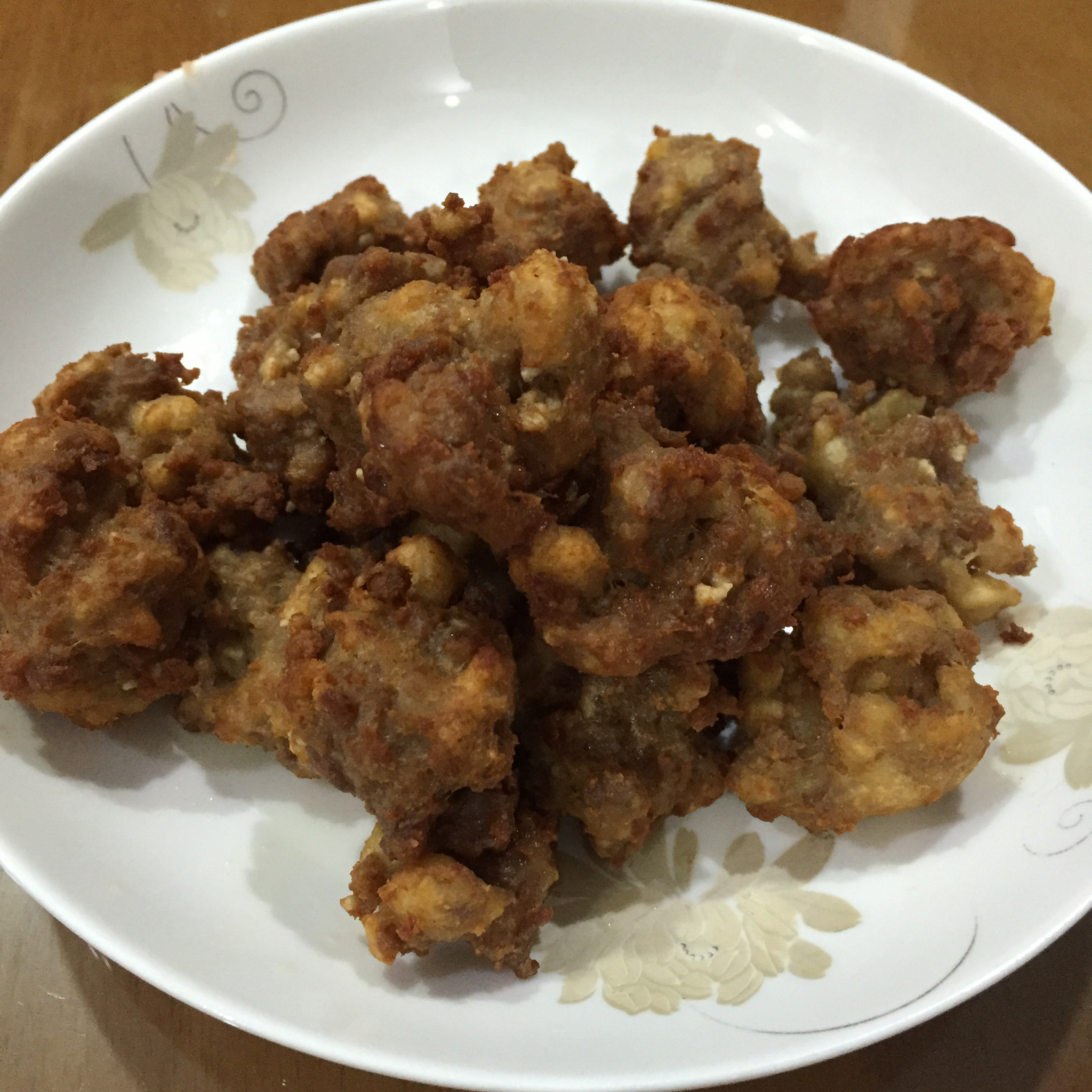 酥炸肉丸子