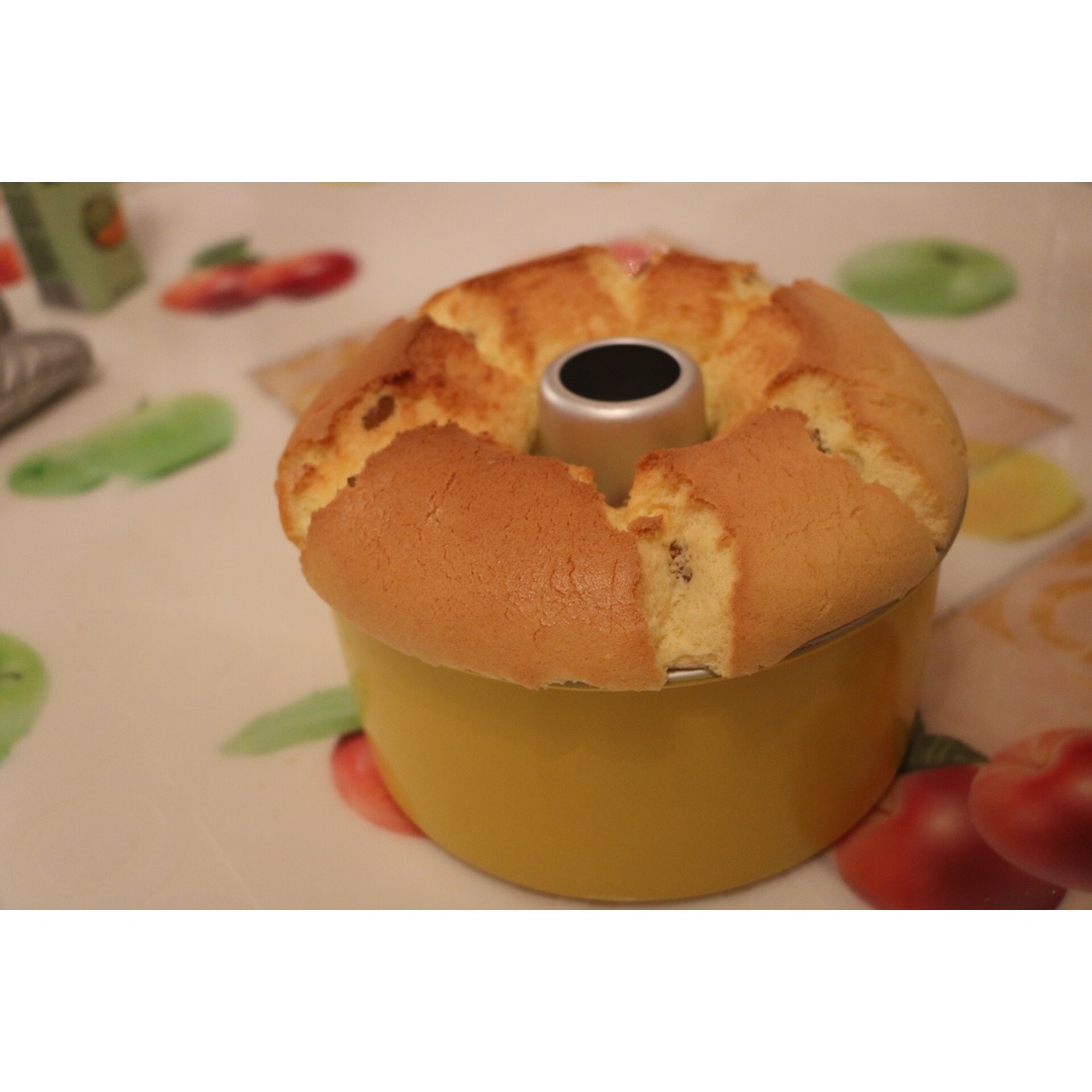 香蕉奶味戚风蛋糕（加葡萄干）