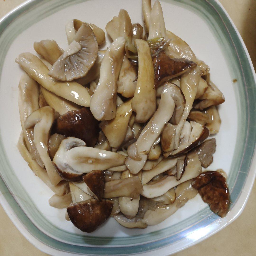 上桌秒光的葱油姬松茸
