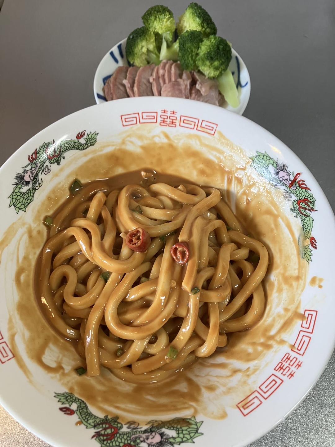 超简单超快手的热干面（小白也可以学会哦）
