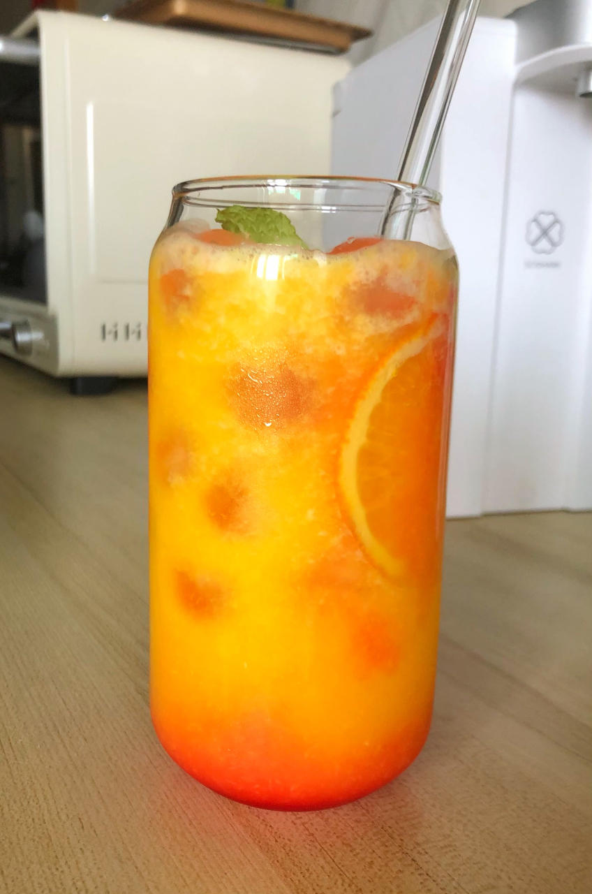 龙舌兰日出 Tequila Sunrise 鸡尾酒