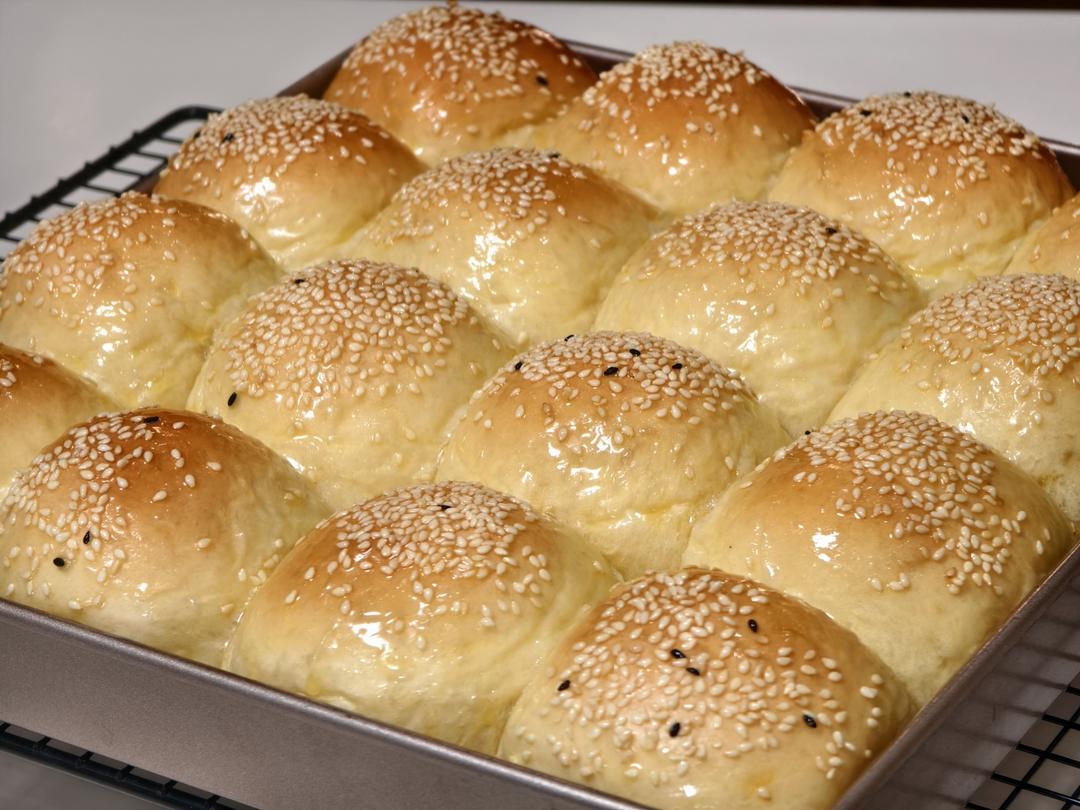 🥛超简单快手，柔软拉丝，一次发酵，牛奶小餐包