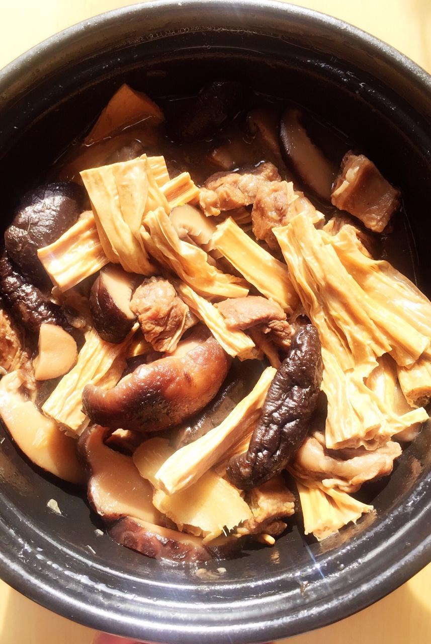 腐竹烧香菇