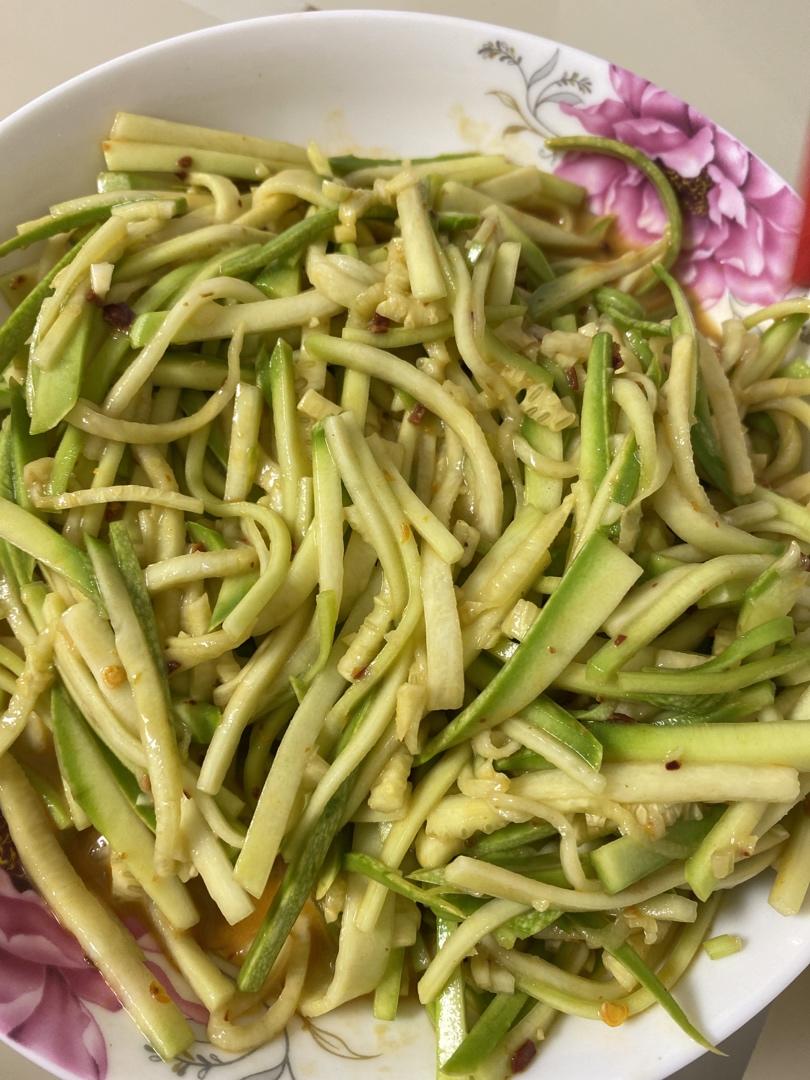 芝麻酱拌西葫芦丝
