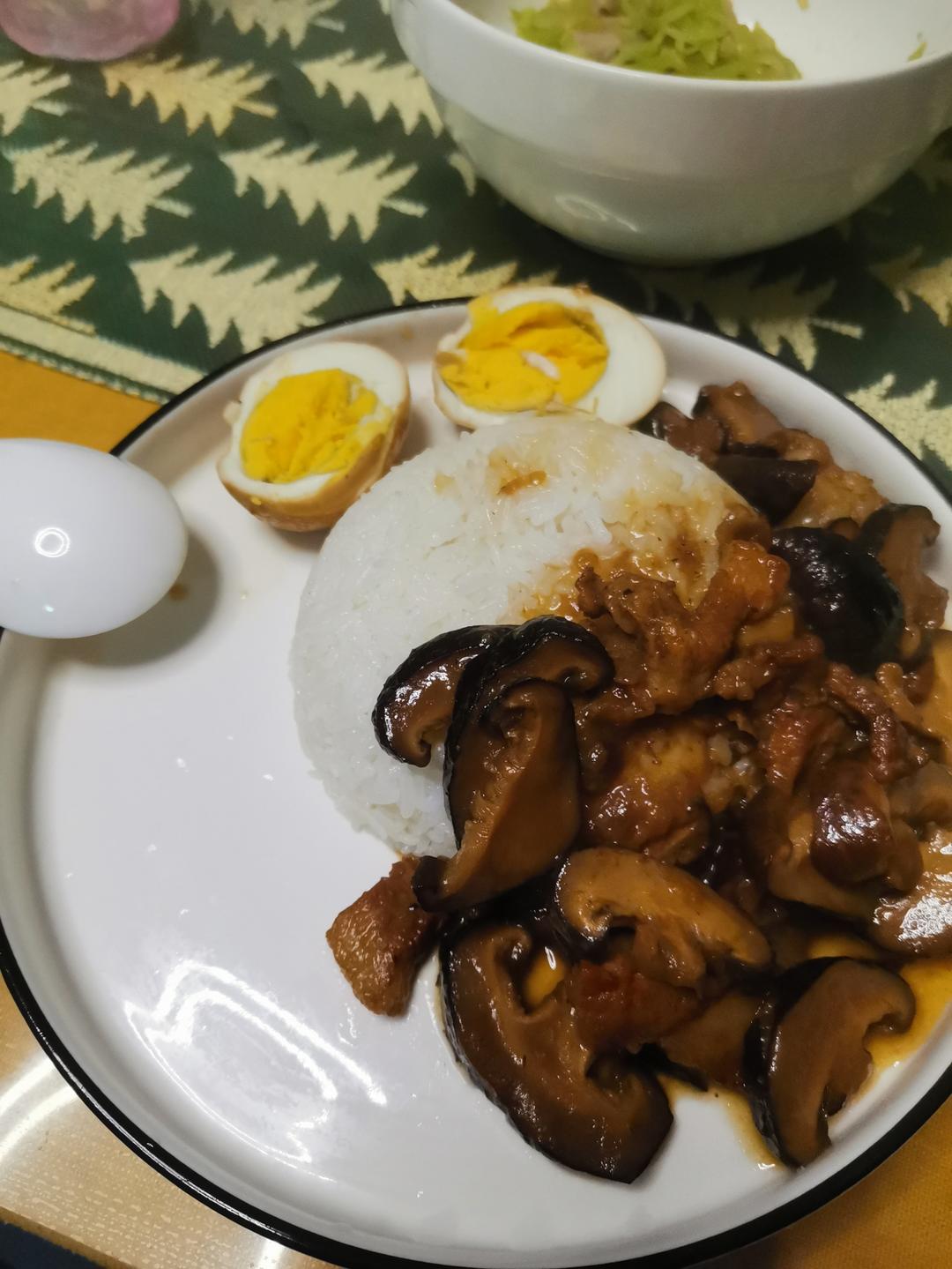 好吃到停不下来的卤肉饭