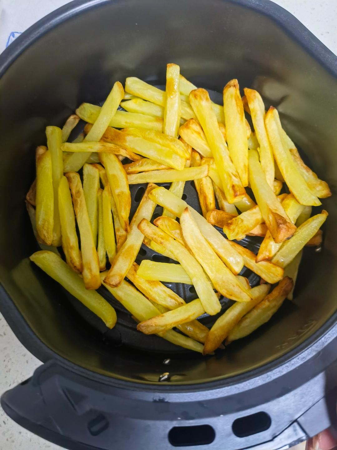 不用油也能炸出香脆好吃的薯条（空气炸锅版）