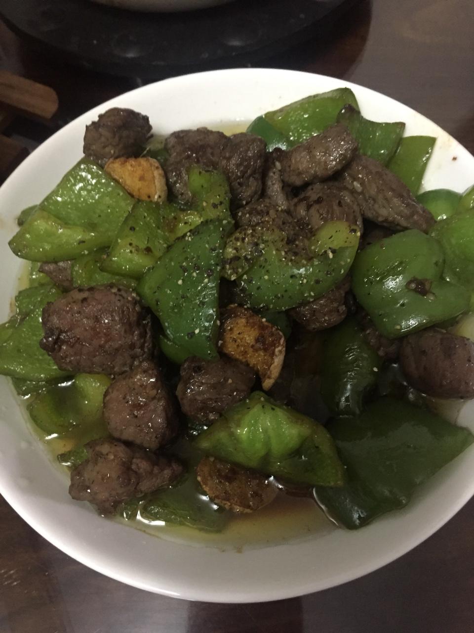 黑椒牛肉粒
