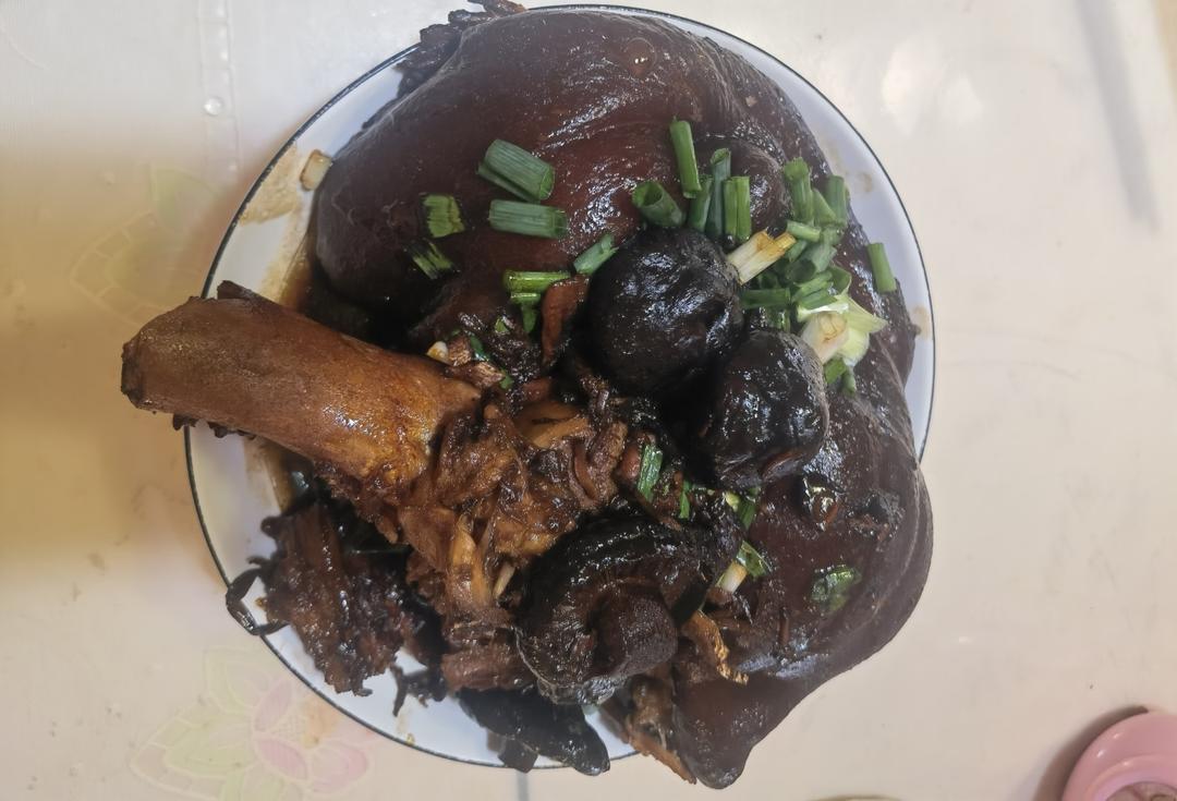 年夜菜经典：发财就手 | 吃不腻的金钱红烧猪肘