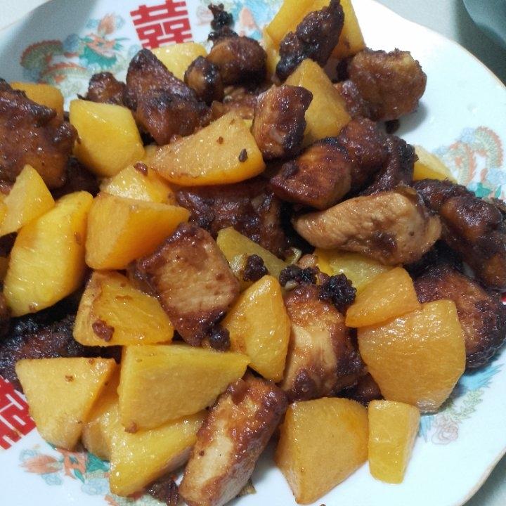 黄桃鸡丁的做法